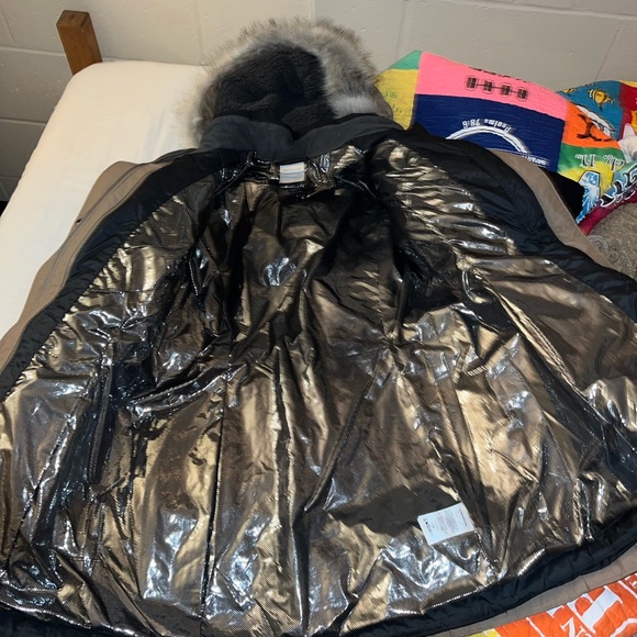 Columbia Winter Coat - Picture 3 of 5